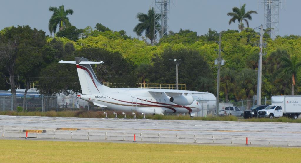 Photo of aircraft N430FJ operated by Atlantic Coast Airlines