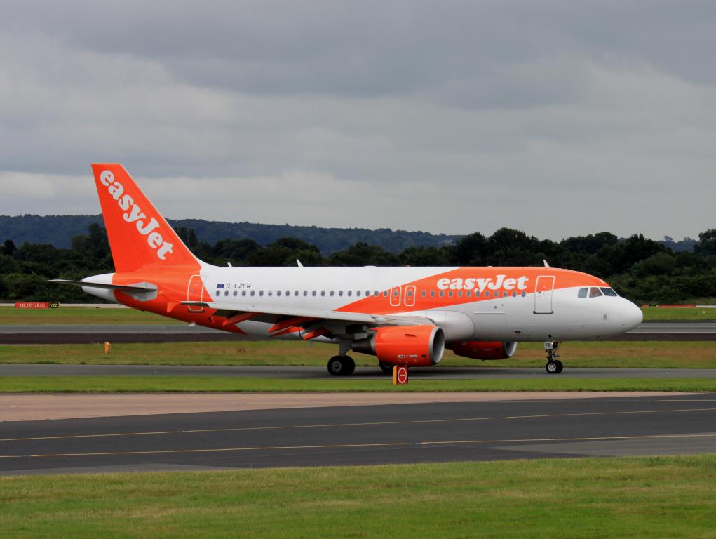 Photo of aircraft G-EZFR operated by easyJet