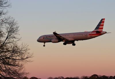 Photo of aircraft N582UW operated by American Airlines