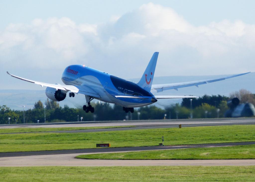 Photo of aircraft G-TUIC operated by Thomson Airways