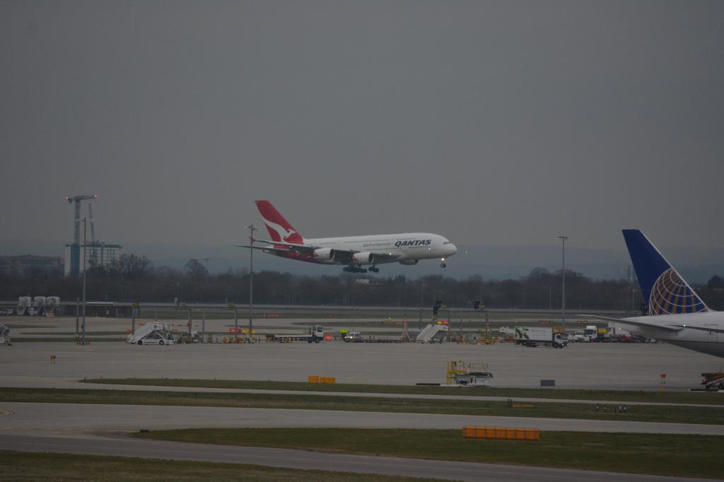 Photo of aircraft VH-OQG operated by Qantas