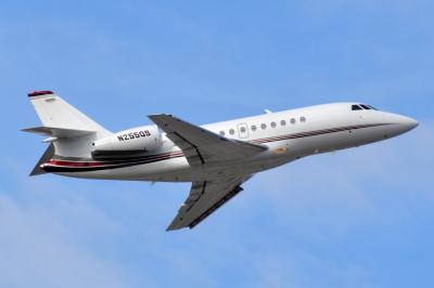 Image of aircraft registration N255QS - A Dassault Falcon-2000 operated by NetJets Sales Inc