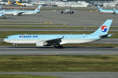 Photo of aircraft HL7720 operated by Korean Air Lines