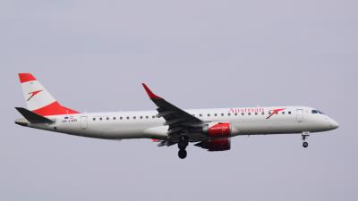 Image of aircraft registration OE-LWB - A ERJ-195-LR (ERJ-190-200 LR) operated by Austrian Airlines