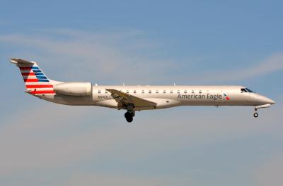 Photo of aircraft N942LL operated by American Eagle