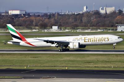 Photo of aircraft A6-EPO operated by Emirates