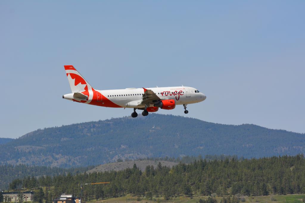 Photo of aircraft C-GBHY operated by Air Canada Rouge