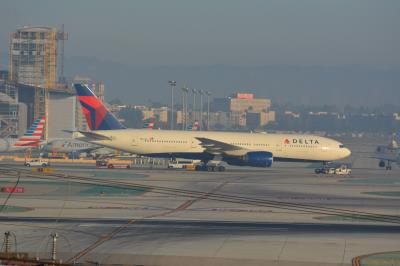 Image of aircraft registration N866DA - A 777-232(ER) operated by Delta Air Lines