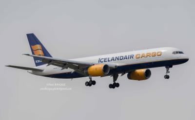 Image of aircraft registration TF-FIG - A 757-23APF operated by Icelandair