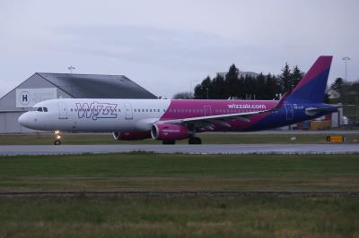 Image of aircraft registration HA-LXP - A A321-231(WL) operated by Wizz Air