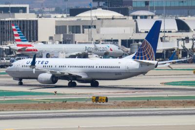 Photo of aircraft N61898 operated by United Airlines