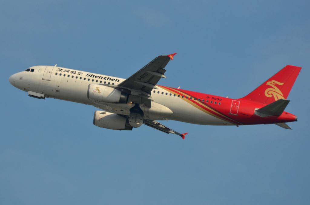 Photo of aircraft B-6939 operated by Shenzhen Airlines