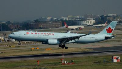 Photo of aircraft C-GFAJ operated by Air Canada