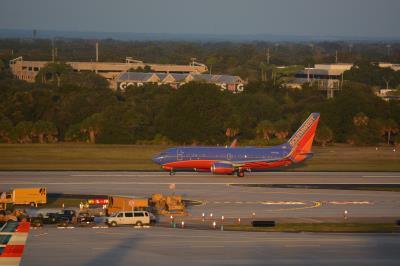 Photo of aircraft N7737E operated by Southwest Airlines