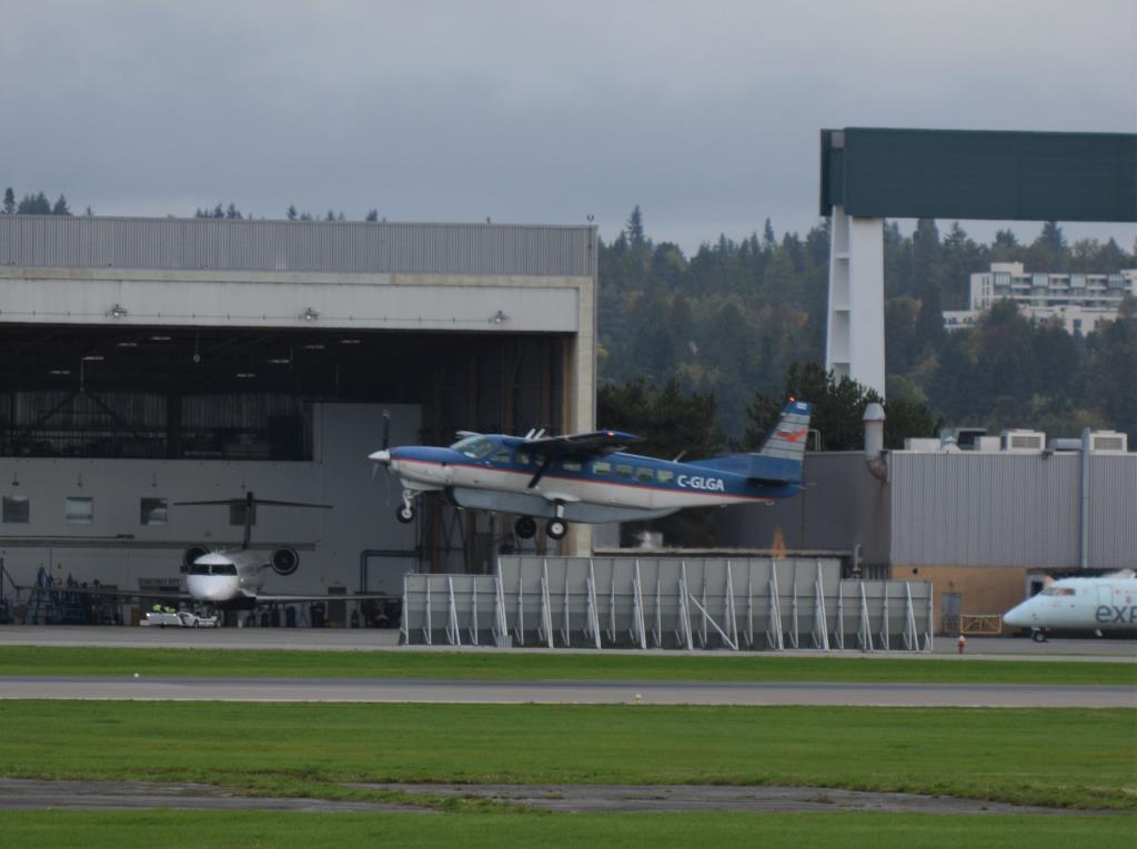 Photo of aircraft C-GLGA operated by Skylink Express Inc