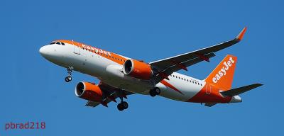 Image of aircraft registration G-UZLB - A A320-251N(WL) operated by easyJet