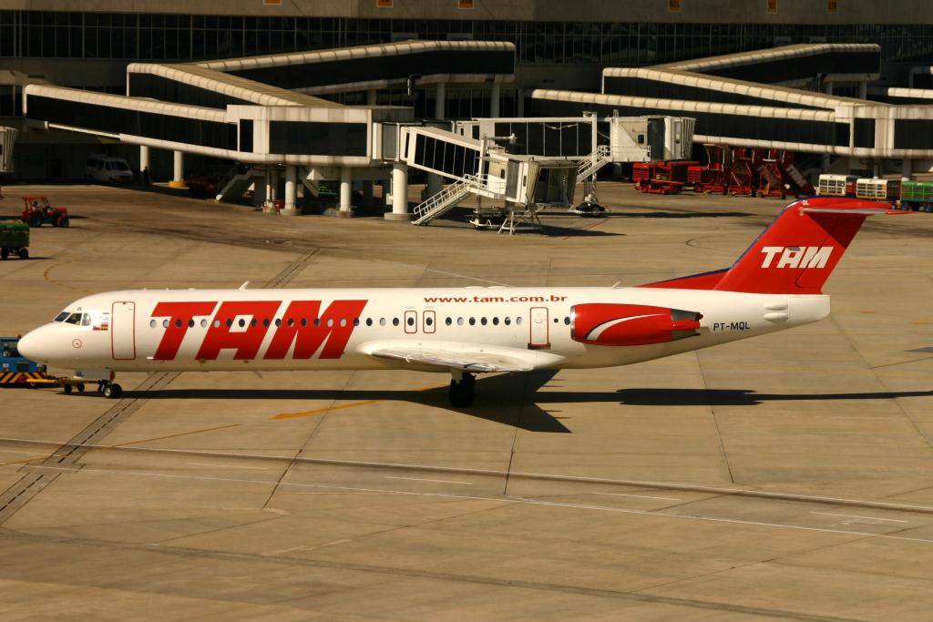 Photo of aircraft PT-MQL operated by TAM Linhas Aereas