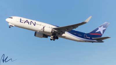 Photo of aircraft CC-CXD operated by LAN Airlines