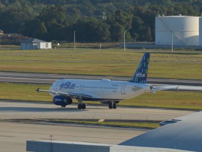 Photo of aircraft N571JB operated by JetBlue Airways