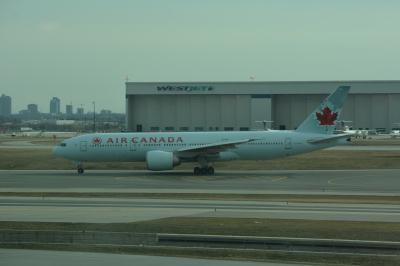 Image of aircraft registration C-FIUJ - A 777-233(LR) operated by Air Canada