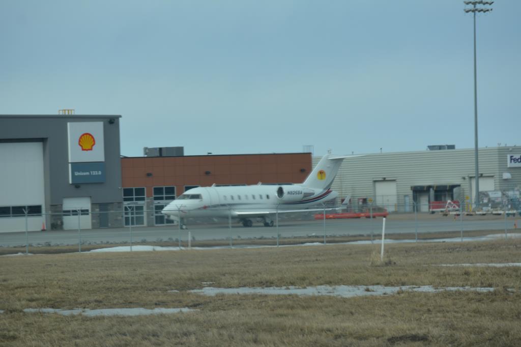 Photo of aircraft N825SA operated by Sierra Aviation Inc