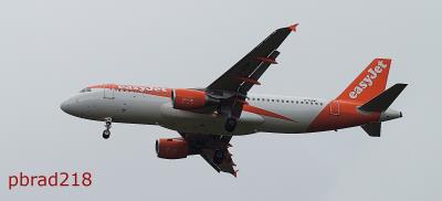 Photo of aircraft G-EZWF operated by easyJet