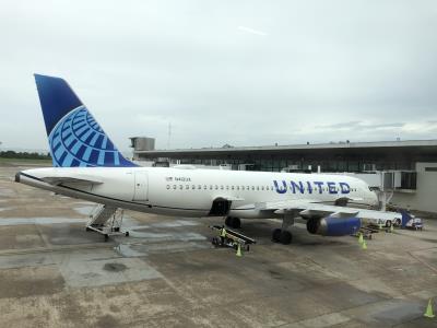 Photo of aircraft N412UA operated by United Airlines