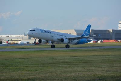 Photo of aircraft C-GEZJ operated by Air Transat