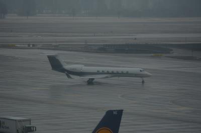 Image of aircraft registration D-AUTO - A Gulfstream G550- operated by BMW Flugdienst