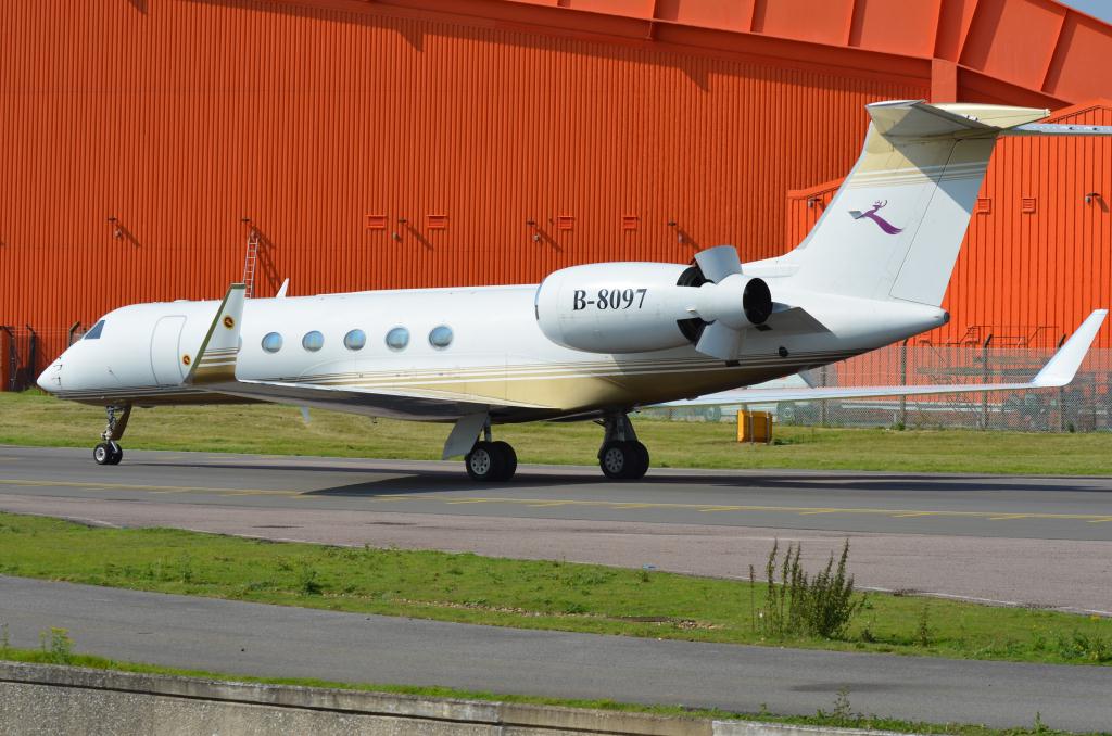 Photo of aircraft B-8097 operated by Deer Jet (Beijing Capital)