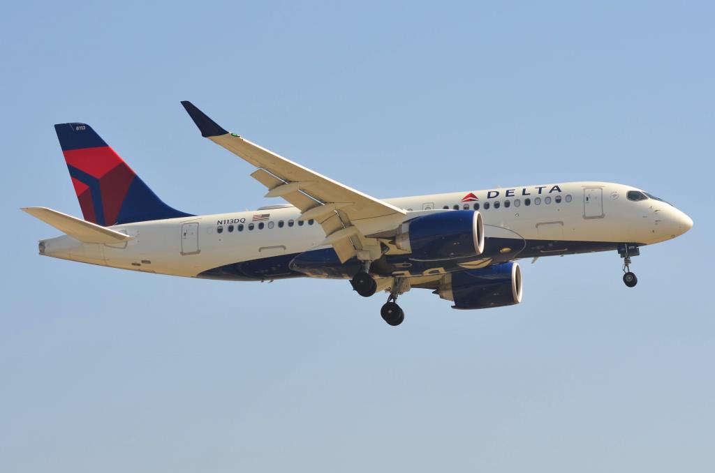 Photo of aircraft N113DQ operated by Delta Air Lines
