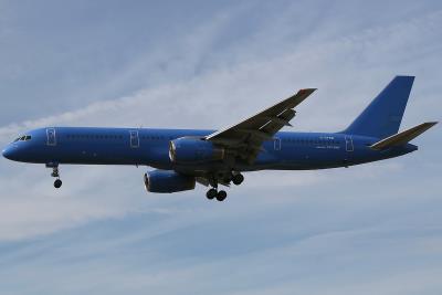 Image of aircraft registration G-STRW - A 757-28A operated by Astraeus Airlines
