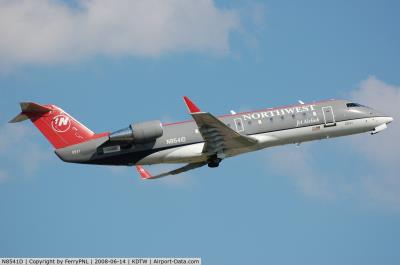 Image of aircraft registration N8541D - A CRJ-200-ER operated by Pinnacle Airlines