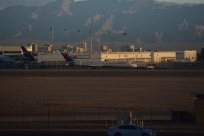 Image of aircraft registration N924DN - A MD-90-30 operated by Delta Air Lines