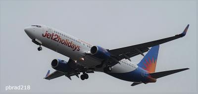 Image of aircraft registration G-GDFZ - A 737-86Q operated by Jet2