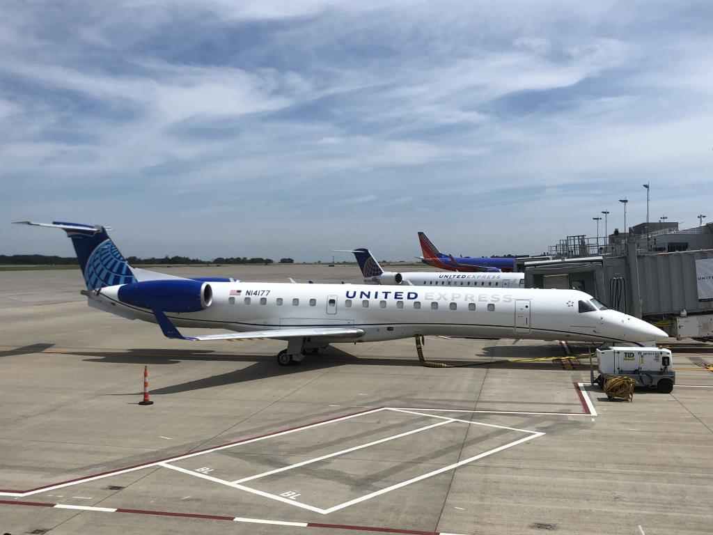 Photo of aircraft N14177 operated by CommutAir