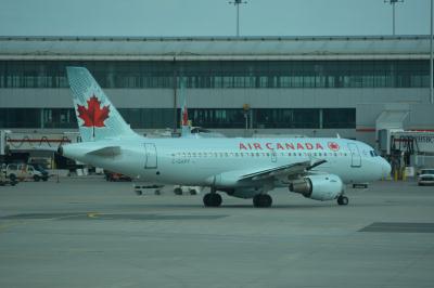 Image of aircraft registration C-GAPY - A A319-113 operated by Air Canada
