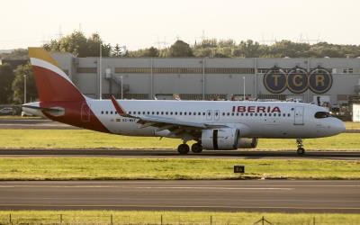 Photo of aircraft EC-MXY operated by Iberia