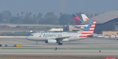 Photo of aircraft N821AW operated by American Airlines