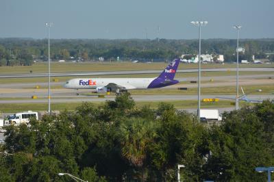 Photo of aircraft N962FD operated by Federal Express (FedEx)
