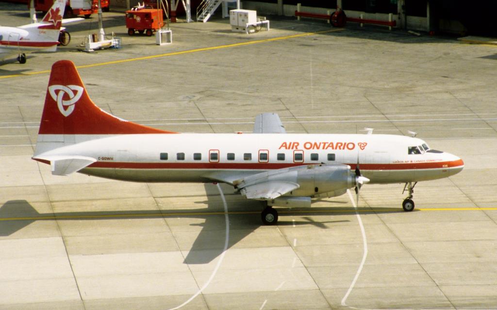 Photo of aircraft C-GGWH operated by Air Ontario
