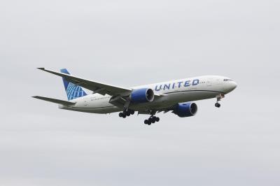 Photo of aircraft N78004 operated by United Airlines