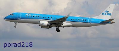 Image of aircraft registration PH-EXE - A ERJ-190STD (ERJ-190-100) operated by KLM Cityhopper