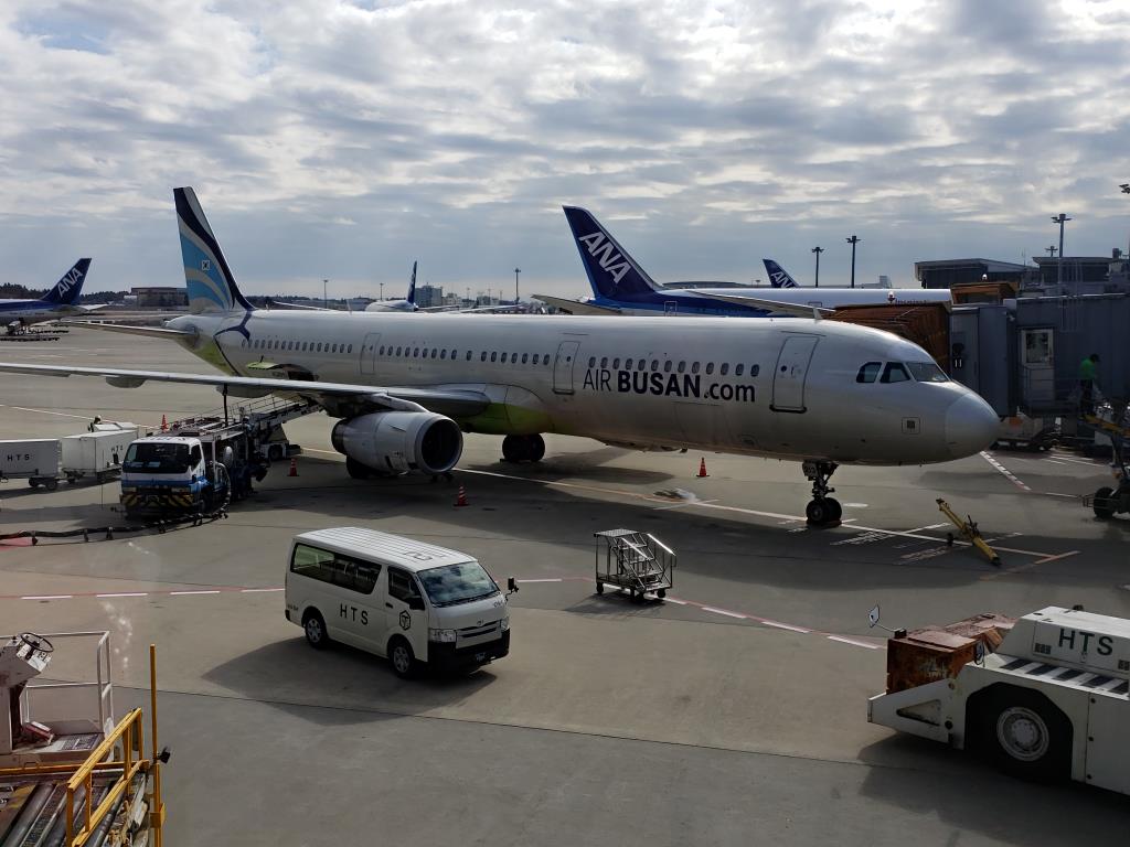 Photo of aircraft HL8213 operated by Air Busan