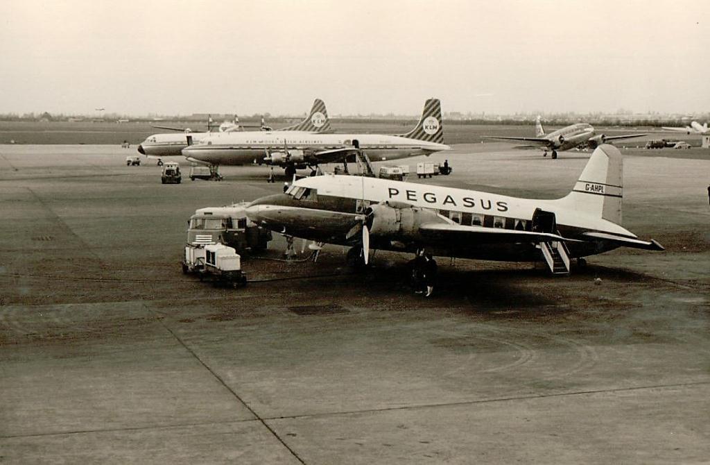 Photo of aircraft G-AHPL operated by Invicta International Airlines