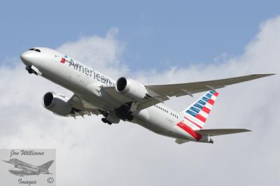 Photo of aircraft N812AA operated by American Airlines