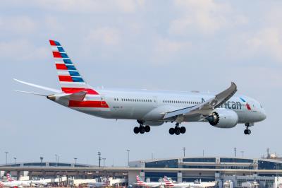 Photo of aircraft N827AN operated by American Airlines