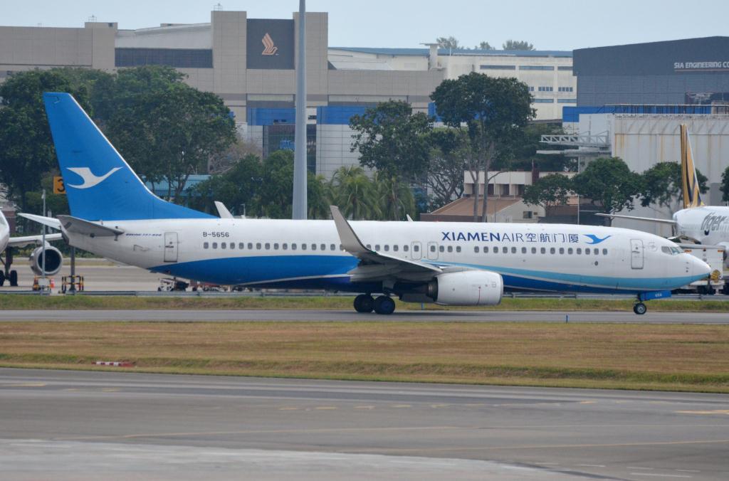 Photo of aircraft B-5656 operated by Xiamen Airlines