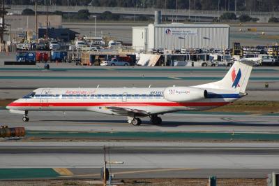 Photo of aircraft N839AE operated by American Eagle