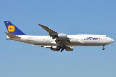 Image of aircraft registration D-ABYA - A 747-830 operated by Lufthansa
